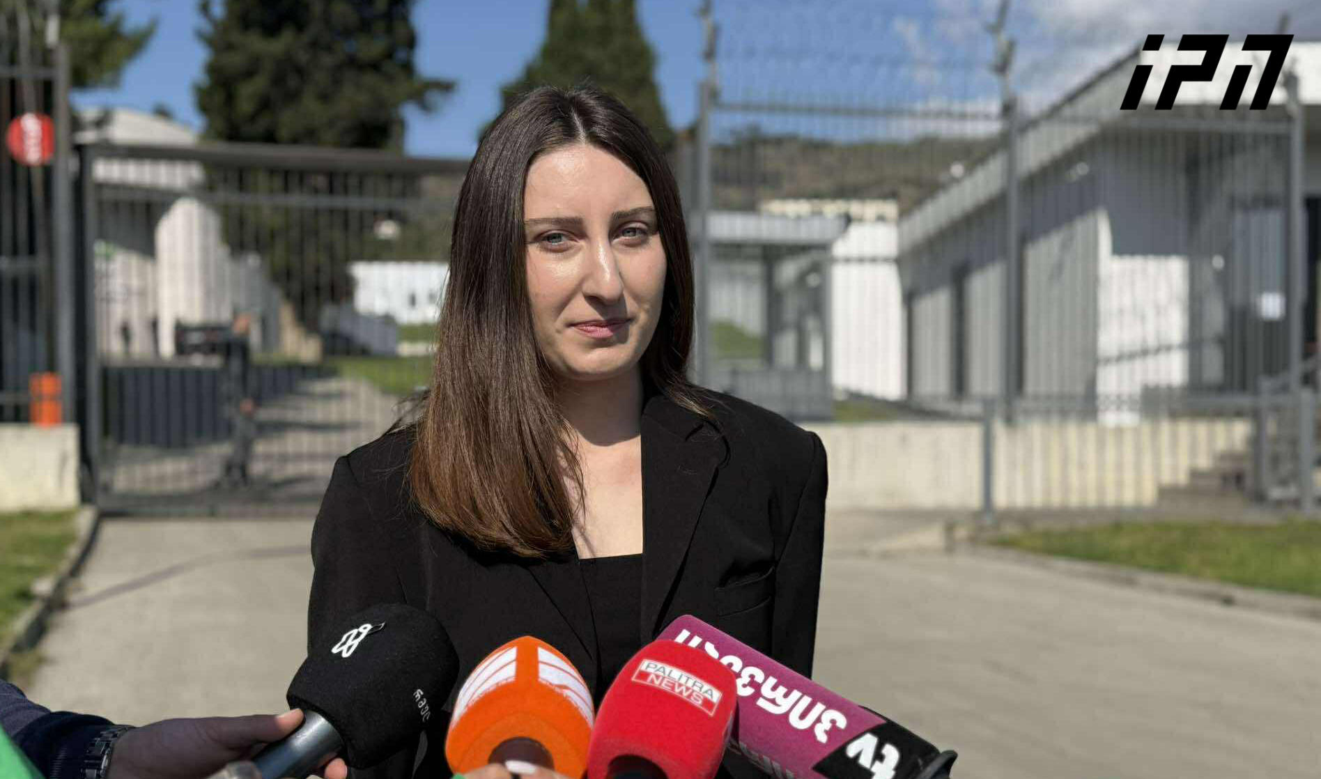 აქტივისტ მარიამ მეყანწიშვილის ადვოკატი - მარიამი ამბობს, რომ 4 ოქტომბერს საერთოდ არ იმყოფებოდა ათონელის სასახლის ტერიტორიაზე, აქციაზე იყო, თუმცა, არა პრეზიდენტის ადმინისტრაციასთან - მხნედაა, ბრძოლის უნარს არ კარგავს!