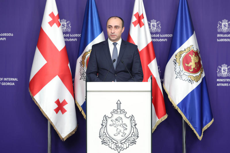 შს მინისტრის განცხადებით, პრეზიდენტის ადმინისტრაციის ღობეს დამატებითი ექსპერტიზა ჩაუტარდა და ჭრის კვალი არ დადასტურდა