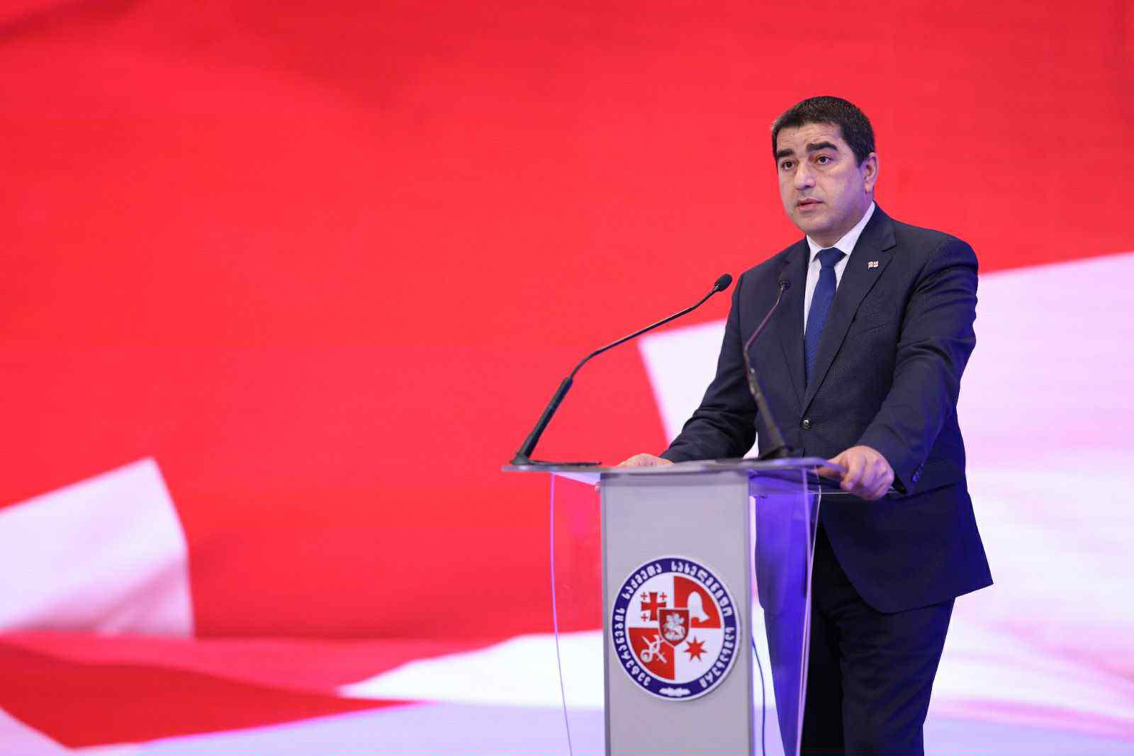 შალვა პაპუაშვილი ვეტერანებს - ეროვნული სიამაყის დღეა - თითოეულმა თქვენგანმა ცხოვრების ყველაზე საამაყო ნაწილი საქართველოს მშვიდობიანი მომავლისთვის ბრძოლას შესწირეთ, თქვენი თავდადების შედეგია, რომ საქართველომ დამოუკიდებლობა შეინარჩუნა