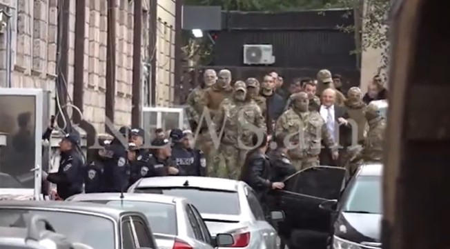 სამართალდამცავებმა სომხეთის ქალაქ გიუმრის მერი დააკავეს