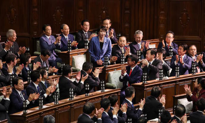 სანაე ტაკაიჩი იაპონიის პირველი ქალი პრემიერ-მინისტრი გახდა