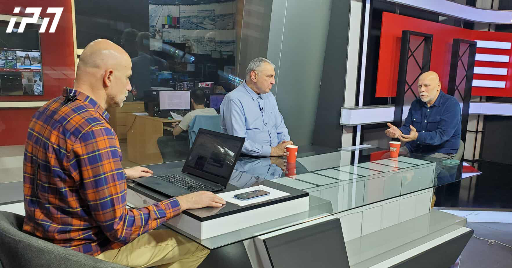 იაგო კაჭკაჭიშვილი - რუსთაველის გამზირი არის საზოგადოების არშეგუების, საზოგადოების დაუმორჩილებლობის, წინააღმდეგობის მოძრაობის ყველაზე კარგად გამოხატული მოვლენა