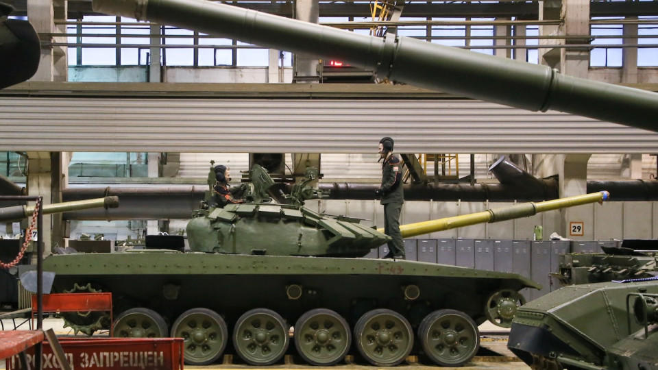 The Moscow Times - რუსულ სამხედრო ქარხნებში წარმოების შემცირება დაიწყო