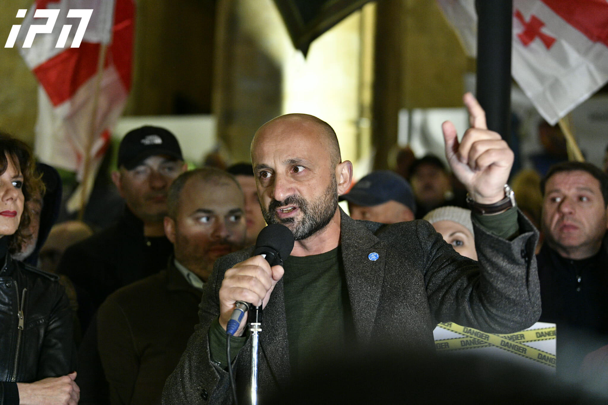 ლევან ცუცქირიძე - გადადგეს ბანდიტების მთავრობა, გათავისუფლდნენ უდანაშაულო ადამიანები, ჩატარდეს თავისუფალი არჩევნები - ჩვენი ბრძოლის ახალი წესი: ერთი ყველასათვის, ყველა ერთისთვის, გამარჯვებისთვის, ბოლომდე გამარჯვებისთვის