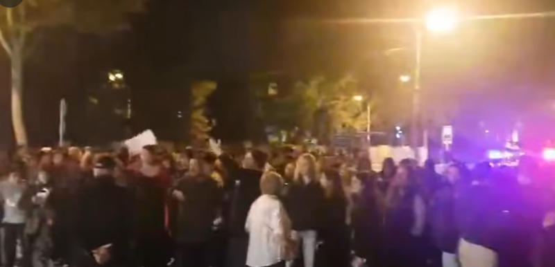 მშობლებმა და მოსწავლეებმა მე-10 სკოლისთვის ალტერნატიული ფართის გამოყოფის მოთხოვნით ცოტნე დადიანის ქუჩა გადაკეტეს