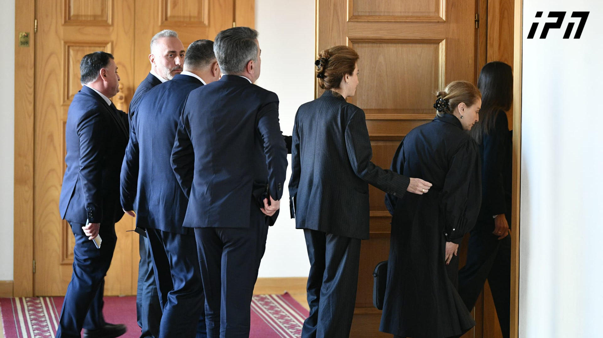 გახარიას პარტიის წევრებმა პარლამენტში ფრაქცია შექმნეს - ფრაქცია 10 დეპუტატით იქნება წარმოდგენილი, წევრებს შორის არ არის ჯემალ ანანიძე