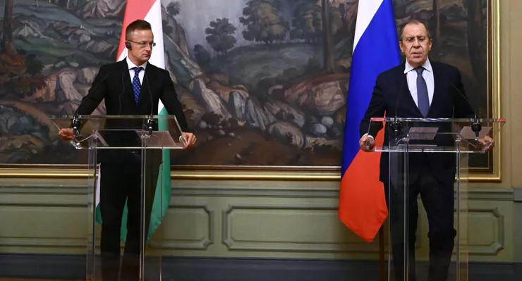 სერგეი ლავროვი მინსკში პიტერ სიიარტოს შეხვდა