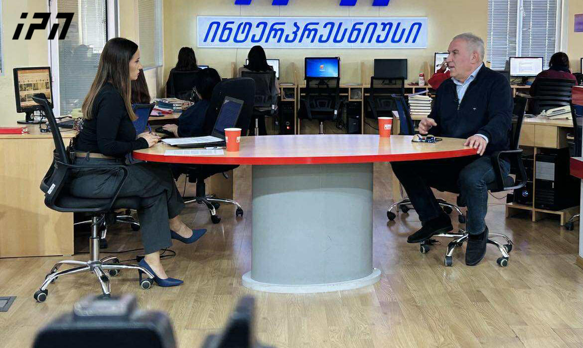 ნუგზარ წიკლაური - უპრეცედენტო და უნიკალურია ის ამბავი, რომ ამ რაოდენობის პროტესტანტი ციხეში გაცნობიერებულად შედის, გახარიას პარტია კი გახდა რეჟიმს ნაწილი - გახარია ცდილობს, ეპატიოს ის წყენა, რაც ივანიშვილს და მის შორის არსებობდა