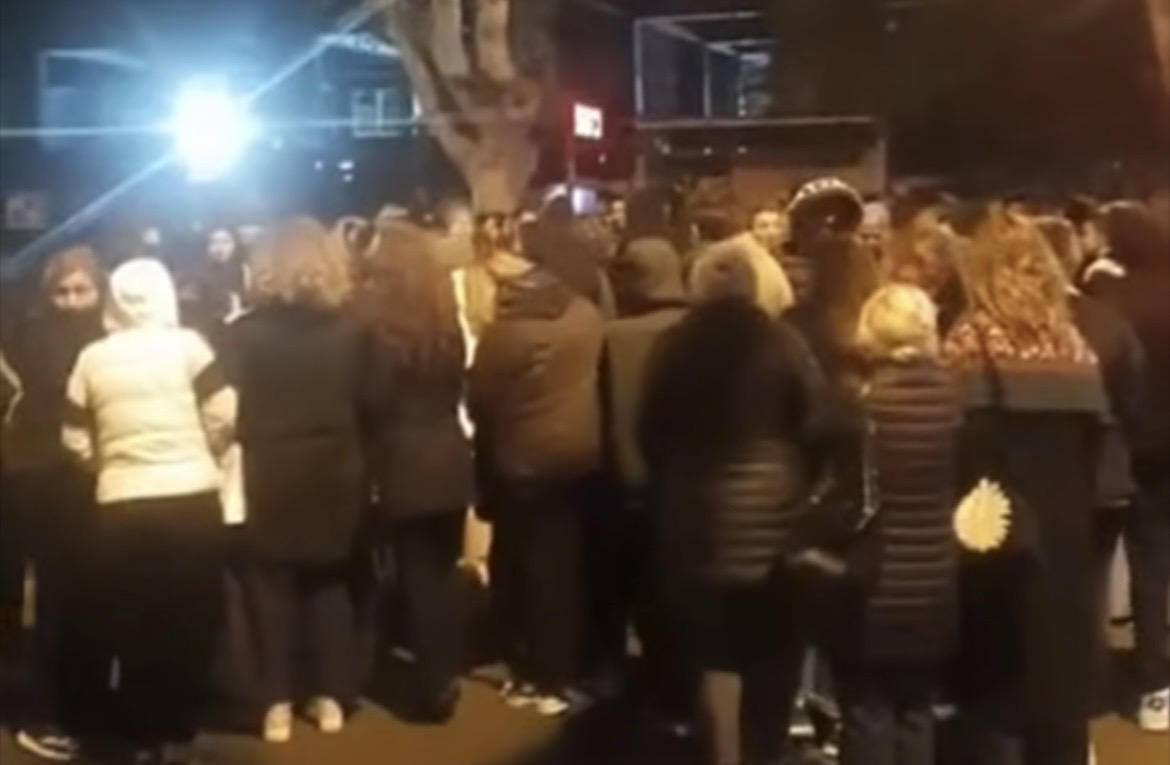 დადიანის ქუჩაზე მეათე სკოლასთან დაკავშირებით აქცია გაიმართა