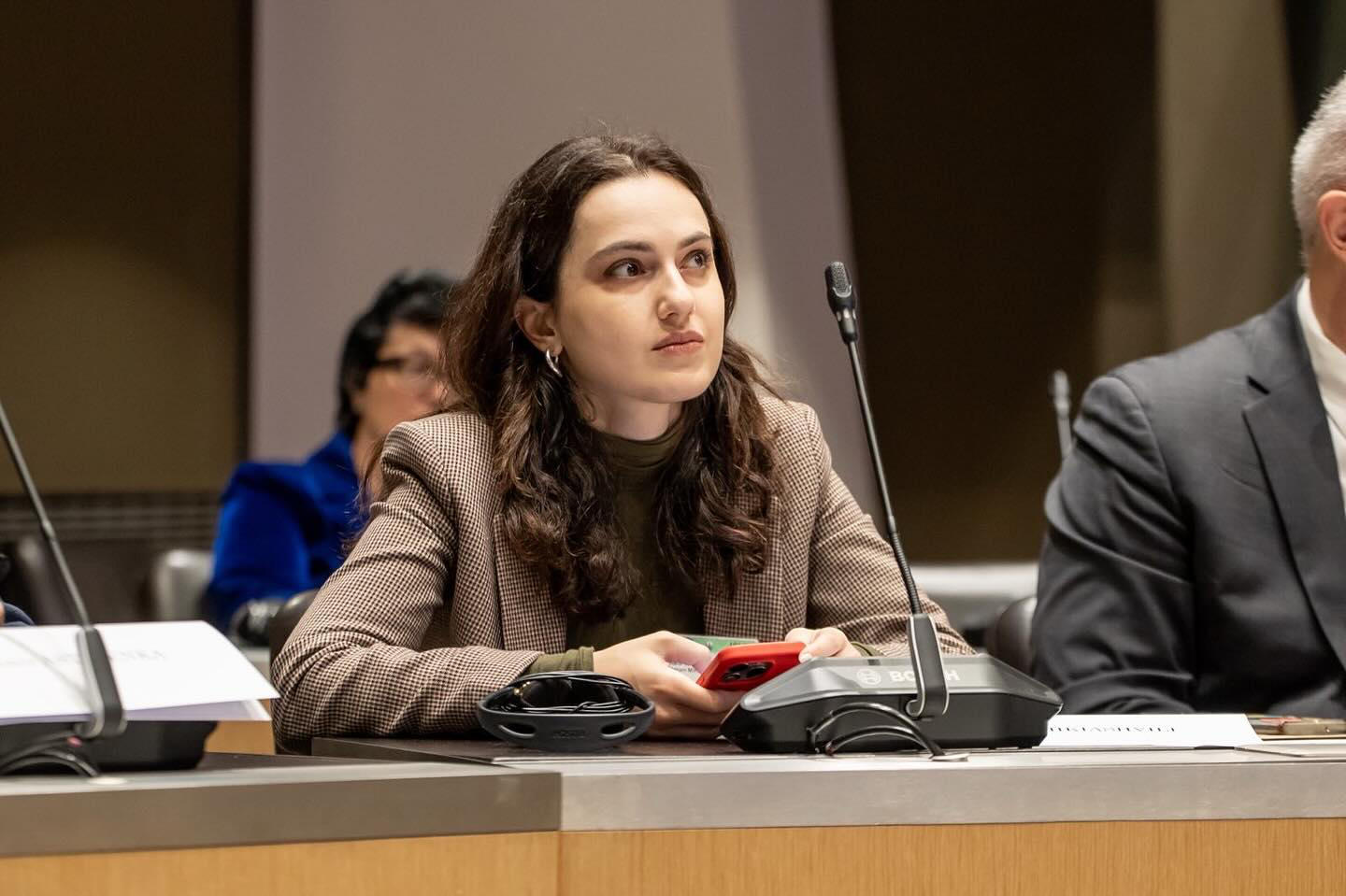 მარიკა მიქიაშვილი - ევრონესტის საპარლამენტო ასამბლეის თავმჯდომარემ მისასალმებელ სიტყვაში ჩვენზე, საქართველოს დელეგაციაზე ისაუბრა და თქვა: „პარტიების აკრძალვაზე გამოაცხადეს, მაგრამ ისინი მაინც აქ არიან, საქმეს აკეთებენო“