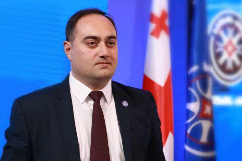 პარლამენტში დავით კოდუას ადგილმონაცვლედ ზურაბ ქადაგიძე შედის