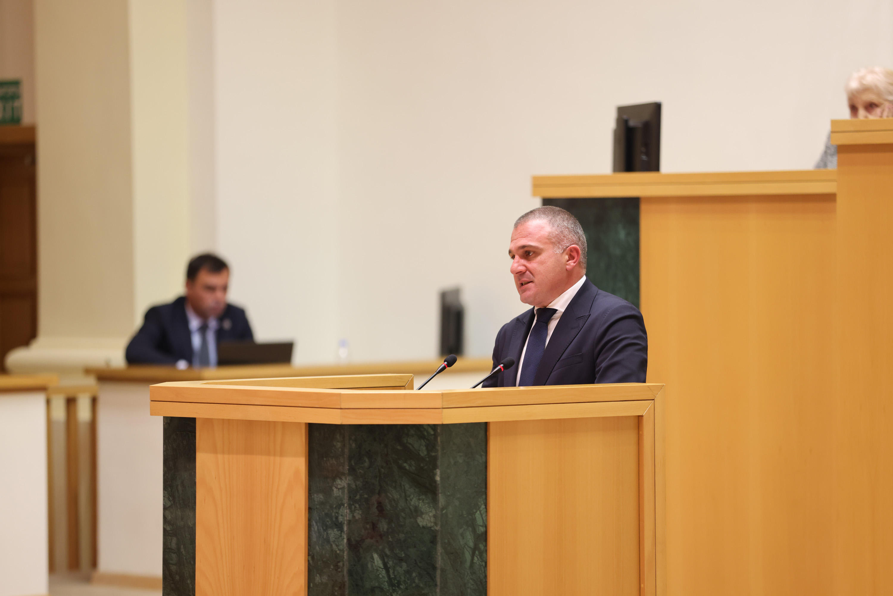 რევაზ სოხაძე - 214 მიმდინარე პროექტიდან 161 პრობლემური იყო, რომელთა ჯამური ღირებულება 1 მლრდ ლარს აღემატებოდა - პრობლემებში იგულისხმება როგორც შესრულების დაბალი ტემპი, ისე ვადაგადაცილება, ხარისხის პრობლემა