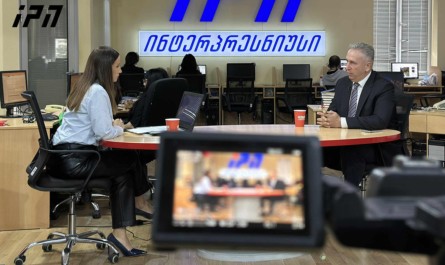 ზაზა თავაძე - ის, რომ ჩვენ არ ვართ ასაკრძალთა სიაში, „ოცნების“ ტრიუკია: უნდა ერთმანეთს გადაგვკიდოს! არანაირ ვაჭრობას ადგილი არ ჰქონია! პარლამენტის პირველ სხდომაზე კი, ვერ ვიტყოდი, რომ მგლებივით დაგვესხნენ თავს - უფრო ტურებივით