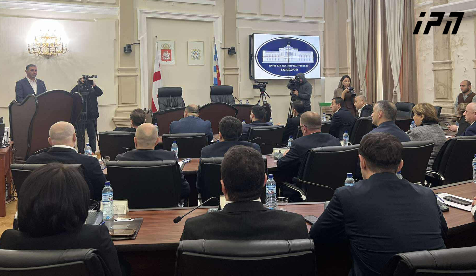 ბათუმში მეექვსე მოწვევის საკრებულოს პირველი სხდომა გაიხსნა