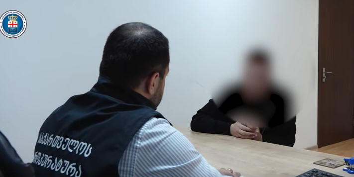 პროკურატურა - ბრალი წარედგინა პირს, რომელიც მიმოწერას აწარმოებდა 13 წლის არასრულწლოვანთან, რა დროსაც მუქარით მოიპოვა და ინახავდა მისი პირადი ცხოვრების საიდუმლოს შემცველ ინტიმური შინაარსის ფოტო-ვიდეო მასალას, ასევე მისი გავრცელებით ემუქრებოდა