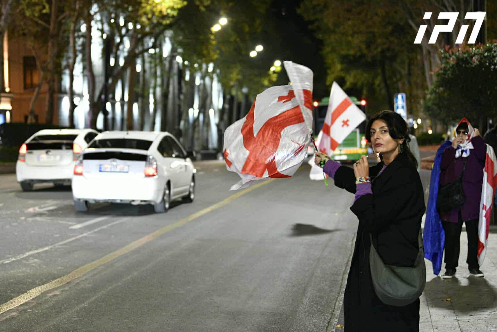 „კოალიცია ცვლილებისთვის“ წევრის, თათა ფერაძის სასამართლო გადაიდო და დარბაზიდან გაათავისუფლეს
