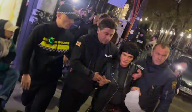 არსებული ინფორმაციით, თავისუფლების მეტროსთან აქციის მონაწილეები დააკავეს