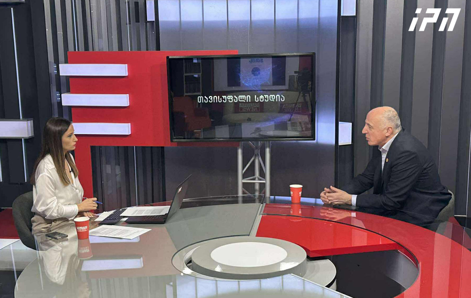 ბადრი ჯაფარიძე - ქუჩაში მიმდინარეობს მშვიდობიანი პროტესტი, ეს არ არის პოლიტიკური პროცესი, პოლიტიკური პროცესია ის, რომელიც შეიძლება გააჩაღო საკრებულოში ან პარლამენტში, სადაც არ შევედით - გაერთიანებას კი არავისთან განვიხილავთ