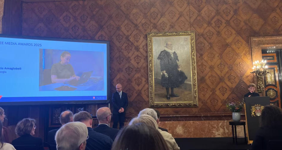 მზია ამაღლობელს „თავისუფალი მედიის ჯილდო“ გადაეცა