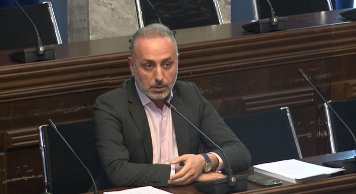 გიორგი შარაშიძე - გთავაზობთ, საგარეო ურთიერთობათა კომიტეტის უახლოეს სხდომაზე დღის წესრიგში მთავარ საკითხად შევიტანოთ ევროკომისიის ანგარიშის განხილვა და ამ საკითხზე საგარეო საქმეთა სამინისტროს მოსმენა