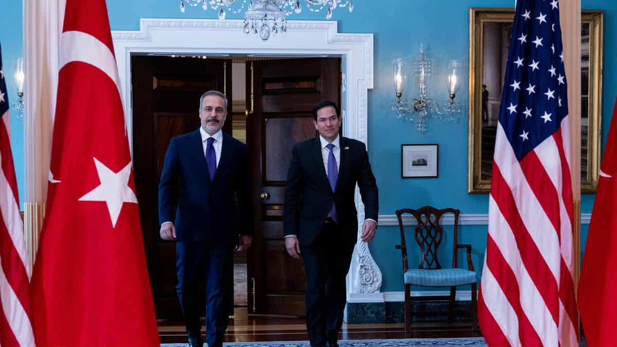 აშშ-ის სახელმწიფო დეპარტამენტი - ჯეი დი ვენსი და მარკო რუბიო თურქეთის საგარეო საქმეთა მინისტრს შეხვდნენ