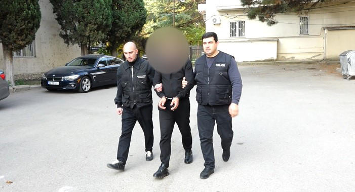 პოლიციამ მეუღლეზე ძალადობისა და პირადი ცხოვრების ამსახველი კადრების გავრცელებით მუქარის ფაქტზე ერთი პირი დააკავა