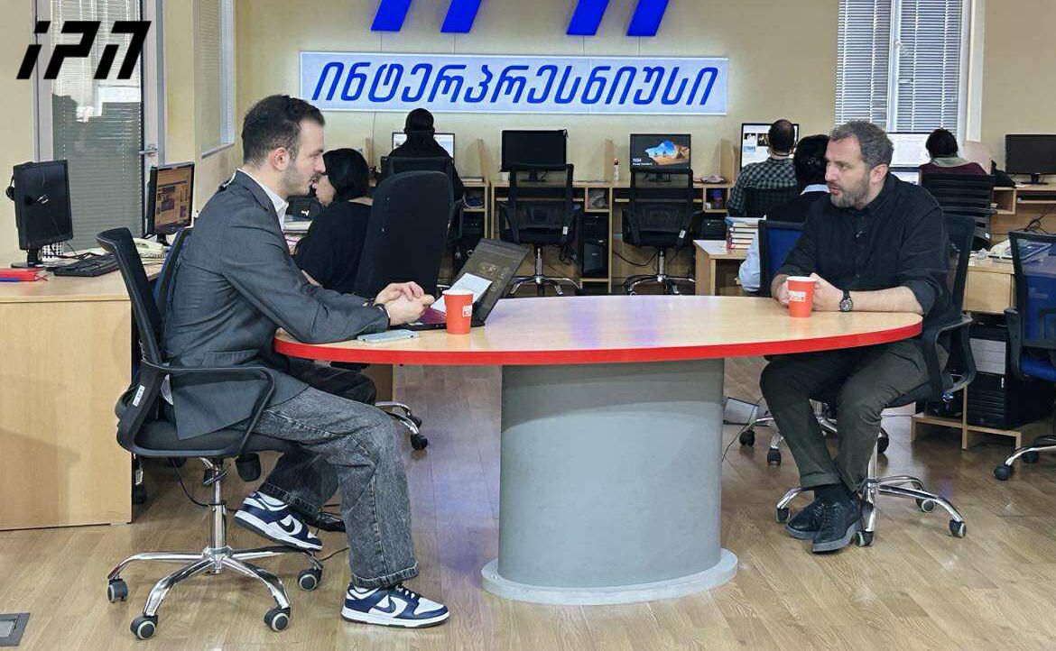 ლევან შატბერაშვილი - ხელისუფლებამ „ვარკეთილის მეტროს“ ჭერი ვერ გაარემონტა და გვეუბნებიან, რომ უშველებელ კამპუსებს ააშენებენ - ე.წ. რეფორმის მიზანია, რაც შეიძლება მეტი კონტროლი და ნაკლები განათლება საზოგადოებაში