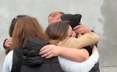 Omar Okribelashvili, convicted of damaging the iron barrier at the entrance to the Parliament, leaves prison
