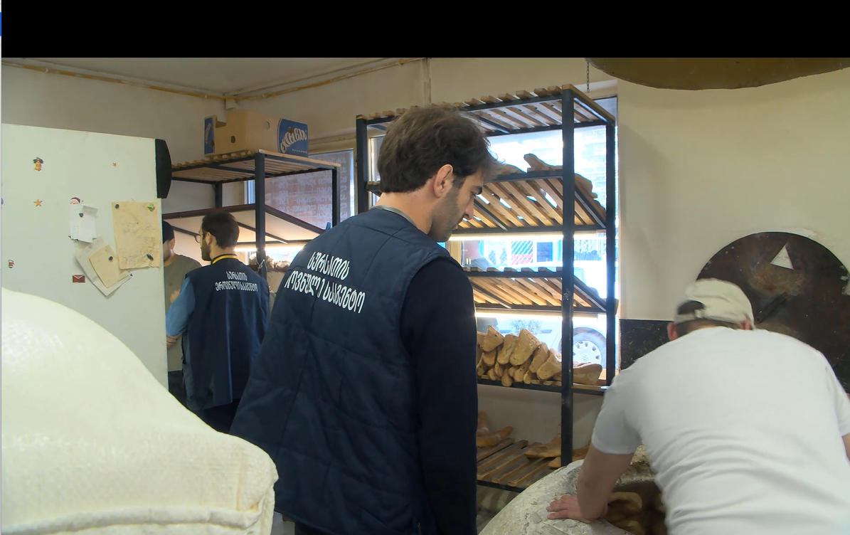 სურსათის ეროვნული სააგენტო - მოწმდება სკოლებისა და სკოლამდელი აღზრდის დაწესებულებების კვების ბლოკები - წელს 6000 სახელმწიფო კონტროლიდან გამოვლინდა 173 დარღვევა, რომელთა შორის ვადაგასული სურსათის რეალიზაცია ჭარბობს