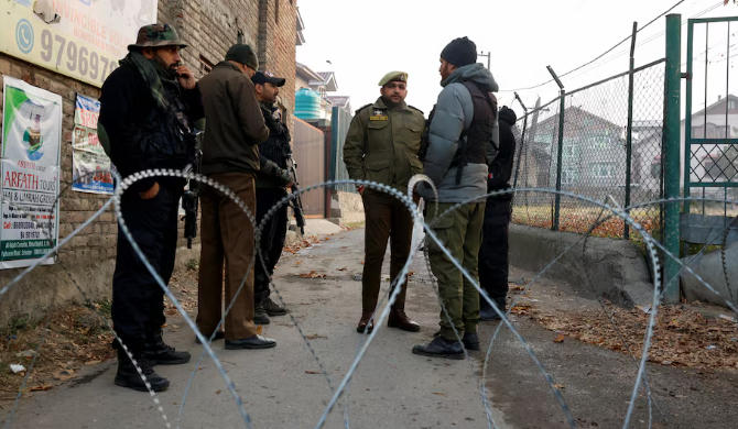 Reuters - ქაშმირის ინდოეთის კონტროლირებად ტერიტორიაზე პოლიციის განყოფილებაში აფეთქების შედეგად, 9 ადამიანი დაიღუპა და 29 დაშავდა