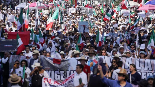 მექსიკაში ანტისამთავრობო საპროტესტო აქციების დროს მომხდარი შეტაკებებისას 120 ადამიანი დაშავდა