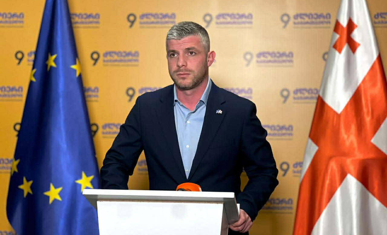 ირაკლი კუპრაძე - არალეგიტიმურ პარლამენტში არალეგიტიმური პრემიერ-მინისტრი წარმოადგენს პროპაგანდისტულ შოუს, რომელიც ემსახურება მხოლოდ „ანტიქართული ოცნების“ და ივანიშვილის პერსონალურ ინტერესებს