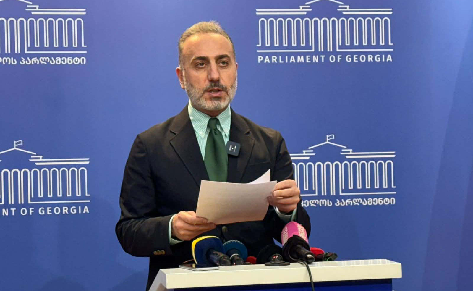 გიორგი შარაშიძე - ჩვენ მწვავე წინააღმდეგობას გავუწევთ „ოცნების“ ანტიკონსტიტუციურ ინიციატივას, ემიგრანტებისთვის საკუთარი ხმის რეალიზაციის მასობრივად შეზღუდვა მოახდინოს - გამოვიყენებთ ყველა პოლიტიკურ ბერკეტს, რომ ეს მავნებლობა არ დაკანონდეს