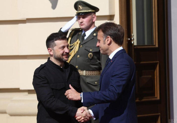 ვოლოდიმირ ზელენსკიმ და ემანუელ მაკრონმა ხელი მოაწერეს შეთანხმებას უკრაინისთვის საჰაერო თავდაცვის სისტემებისა და Rafale-ის თვითმფრინავების გადაცემის შესახებ