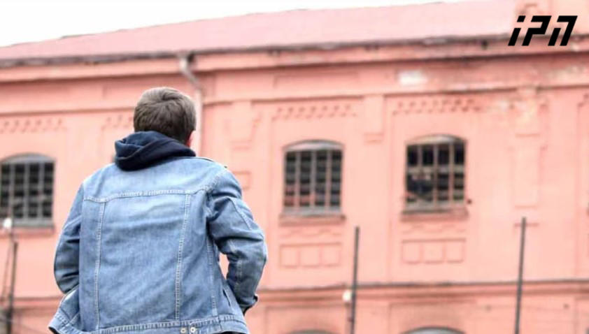 ანგარიში - 2025 წელს, პენიტენციურ დაწესებულებებში განთავსებული იყო 10 528 პატიმარი, უშუალოდ მსჯავრდებულთა რაოდენობა შეადგენდა 7 392 პირს - სახალხო დამცველი მუდმივად მიუთითებს ქვეყანაში პატიმრების მაღალ მაჩვენებელსა და დაწესებულებების გადატვირთულობაზე