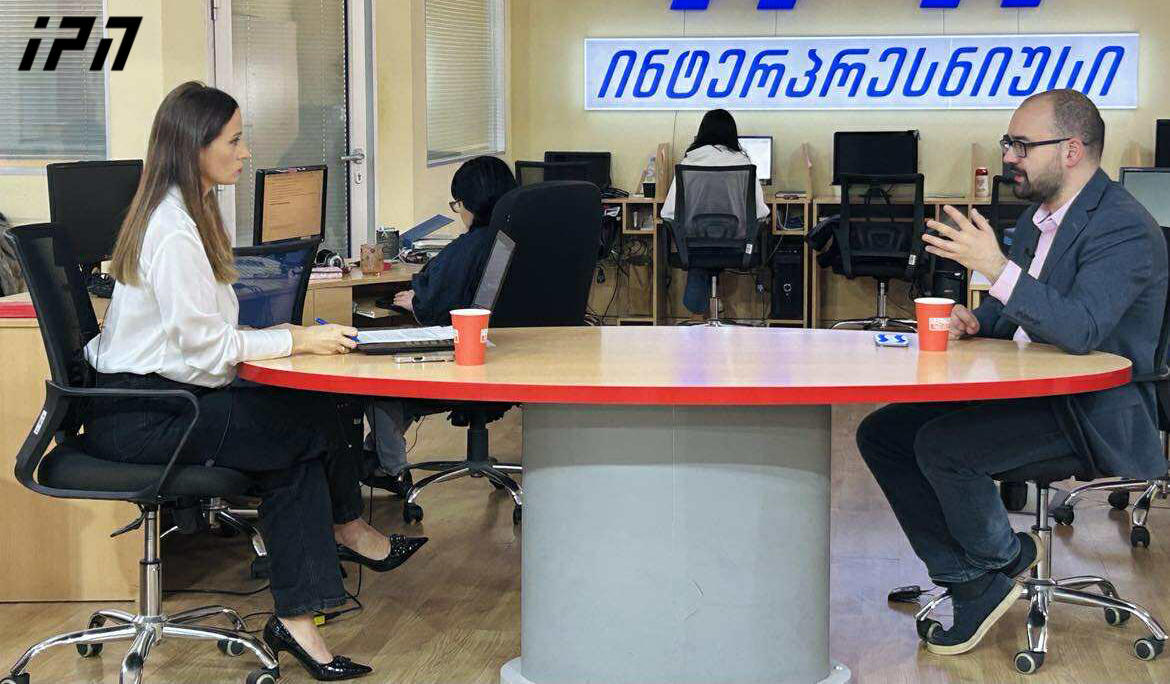 გრიგოლ გეგელია - ემიგრანტების ნახევარიც რომ ჩამოვიდეს, „ქოცების“ ბუნდღაც აღარ დარჩება - იმ ოჯახების გამკვირვებია, რომლებსაც ნათესავები ემიგრაციაში ჰყავთ და პროტესტი არ აქვთ, სად არის ეს ხალხი და როდის გასცემს ამ მავნებლებს პასუხს?