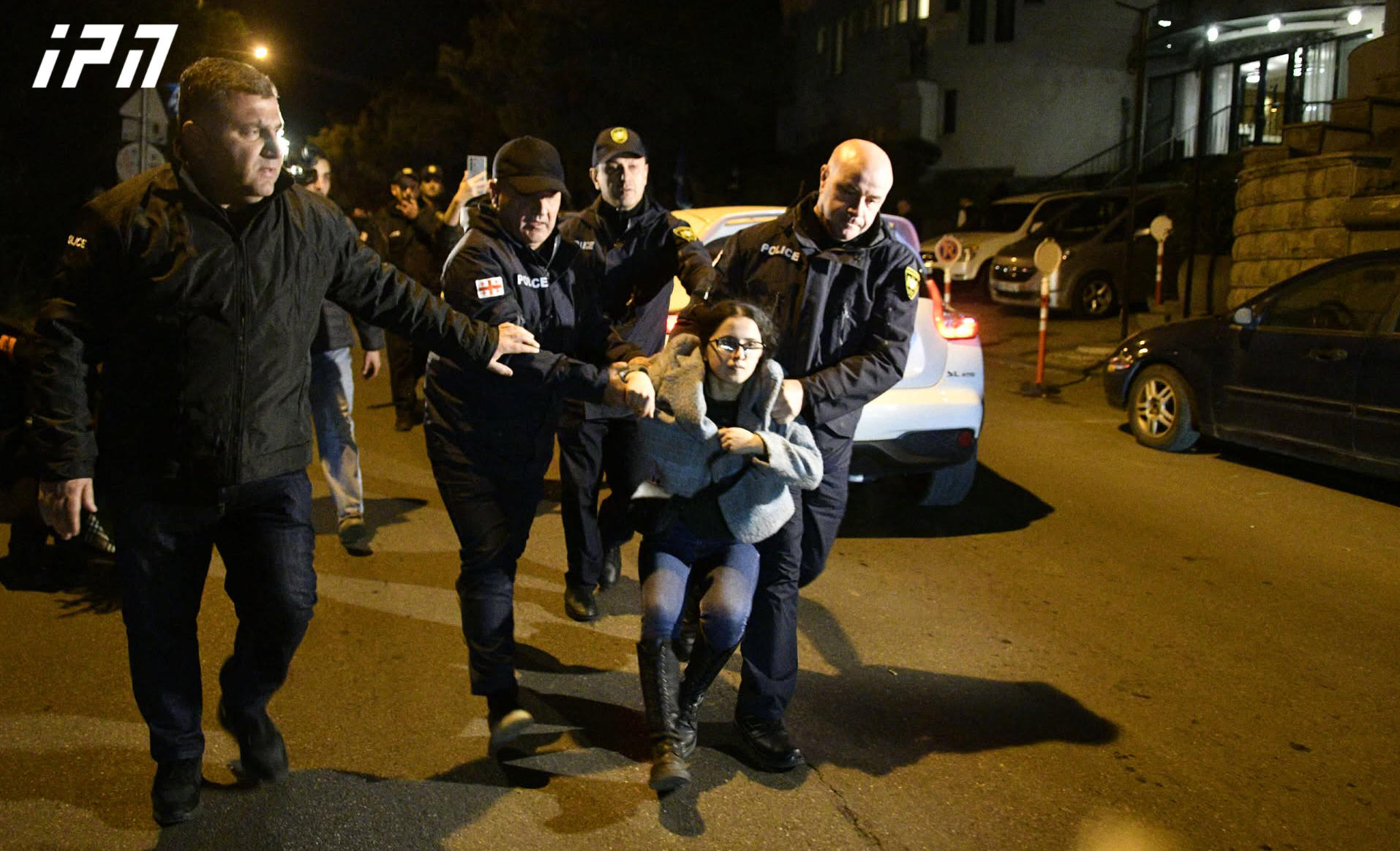 შსს-ს თანამშრომლებმა მათე დევიძის სოლიდარობის მარშის მონაწილე 13 პირი დააკავეს