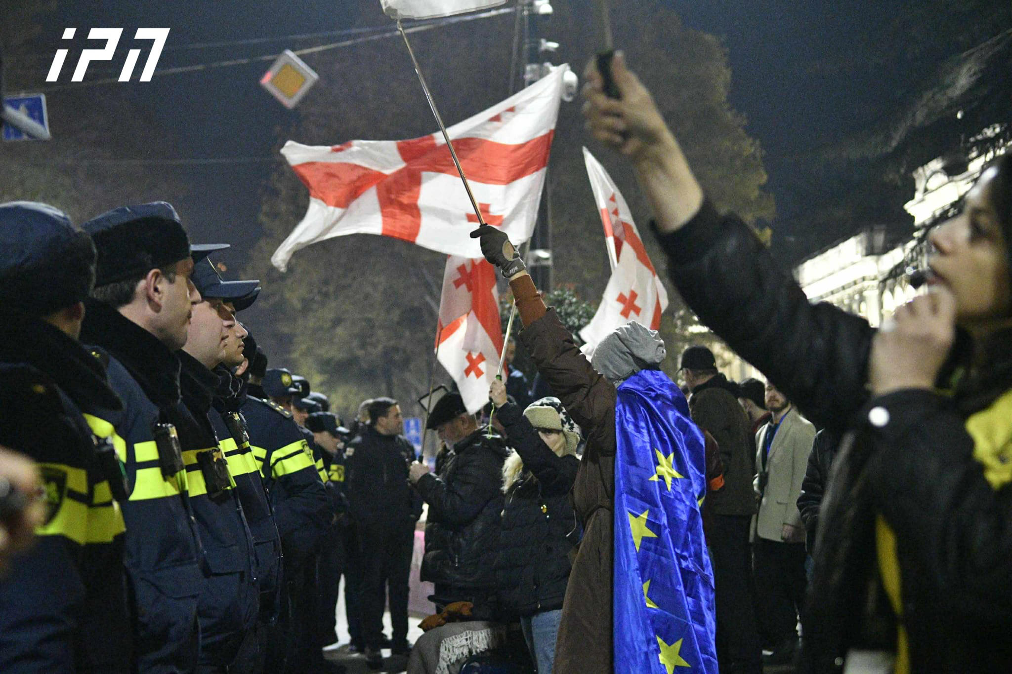 რუსთაველის გამზირზე, პარლამენტის წინ მიმდინარე აქციაზე კიდევ ერთი მომიტინგე დააკავეს