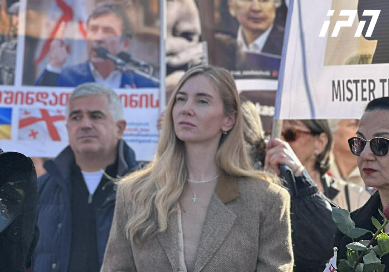 თინა ბოკუჩავა - „ვარდების რევოლუციის“ დროს სიკეთემ და სინათლემ გაიმარჯვა წარსულზე, სიბნელეზე, მაგრამ ეს ბრძოლა და ჯვარი ბოლომდე გვაქვს მისატანი - დარწმუნებული ვარ, ერთიანობით კიდევ ერთხელ შევძლებთ, დავამტკიცოთ, რომ სიკეთე იმარჯვებს ბოროტებაზე