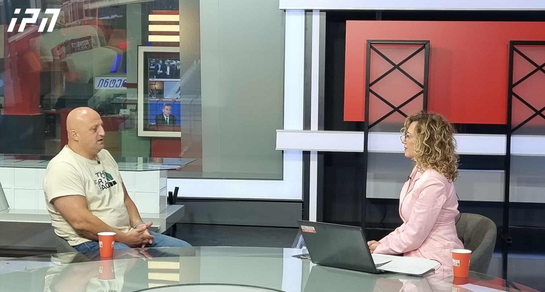 შუქრი ბურჭულაძე - მამაჩემის სიტყვამ დამარწმუნა იმაში, რასაც ვეჭვობდი - მაღალჩინოსნები უნდა გადმოსულიყვნენ ხალხის მხარეს, მაგრამ მოხდა სხვა რაღაც - ვიღაცამ საბოტაჟი მოაწყო