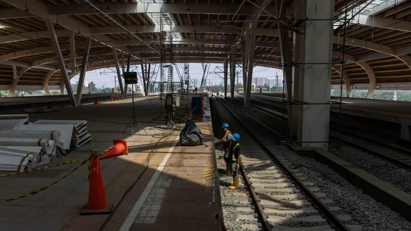 ჩინეთში მატარებელი რკინიგზის მუშებს შეეჯახა, დაღუპულია 11 ადამიანი