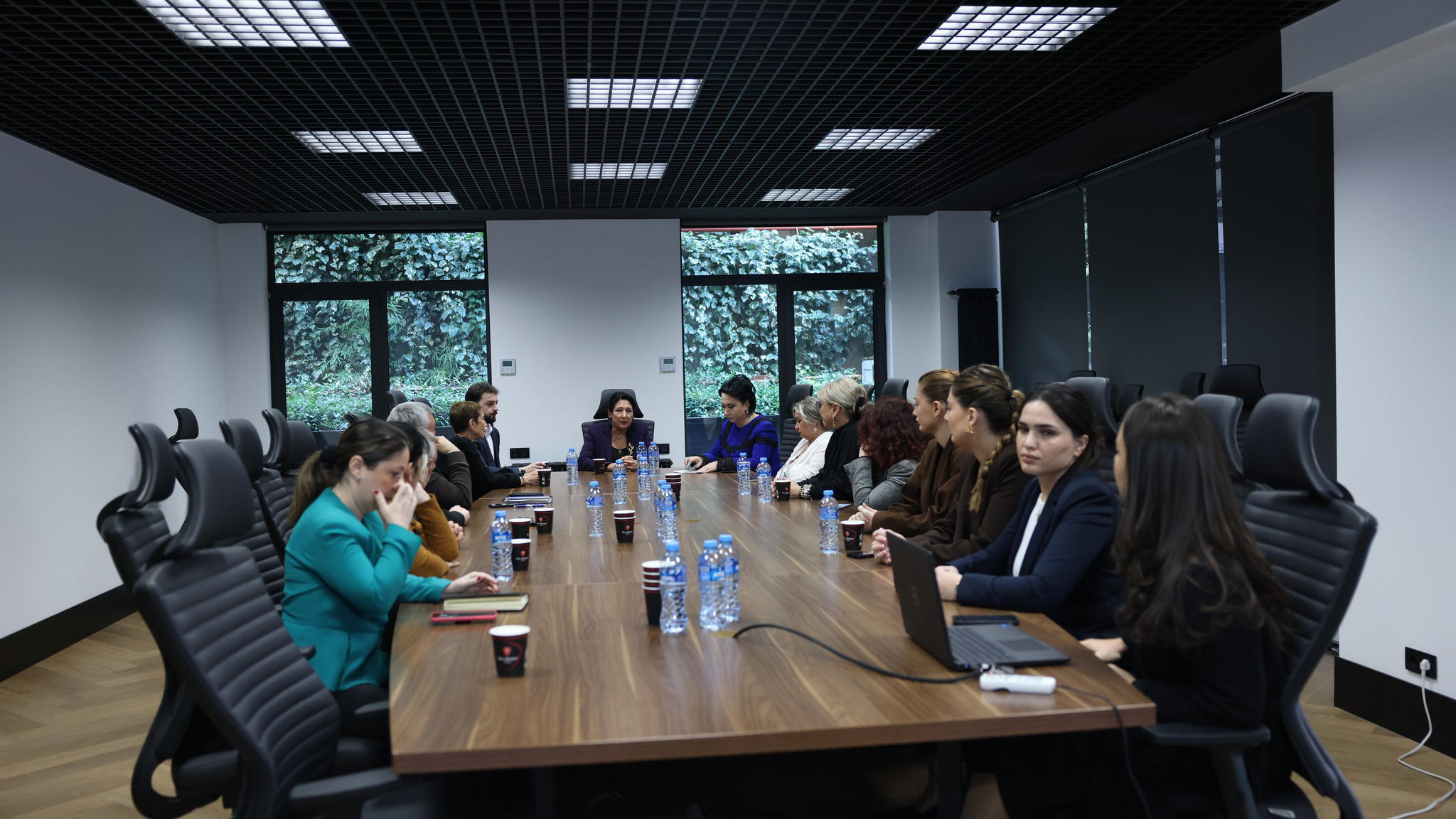 სალომე ზურაბიშვილი - არ შეგვიძლია ჩავთვალოთ, რომ სასამართლო აღარ არსებობს, ყოველთვის შეიძლება გამოჩნდეს მოსამართლე, რომელიც არ დაკარგავს ადამიანობას - ასევე, პროტესტი იქნება, ვიდრე არსებობენ ადვოკატები, რომლებიც ადამიანებს უანგაროდ ეხმარებიან
