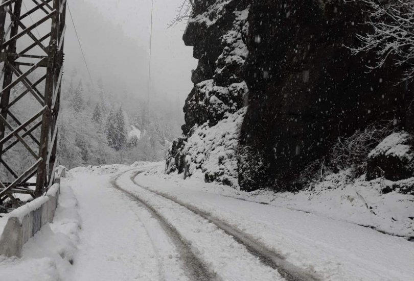 ქუთაისი-წყალტუბო-ცაგერი-ლენტეხი-ლასდილის და ზუგდიდი-ჯვარი-მესტია-ლასდილის გზების ცალკეულ მონაკვეთებზე ავტოტრანსპორტის მოძრაობის შეზღუდვები დაწესდა