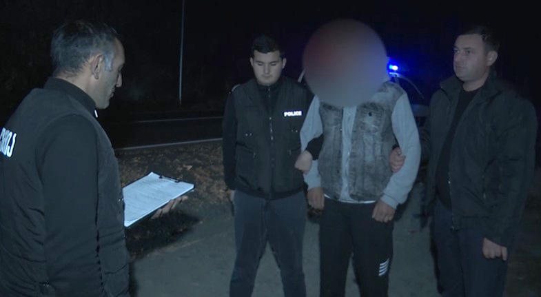 შსს - დაკავებულია 3 ადამიანი, რომლებმაც პირი დაუსახლებელ ადგილას წაიყვანეს, გააშიშვლეს, გადაუღეს ფოტო/ვიდეო და თანხის გადაუხდელობის შემთხვევაში, მისი გასაჯაროებით დაემუქრნენ - დაზარალებულმა თვითმკვლელობა სცადა