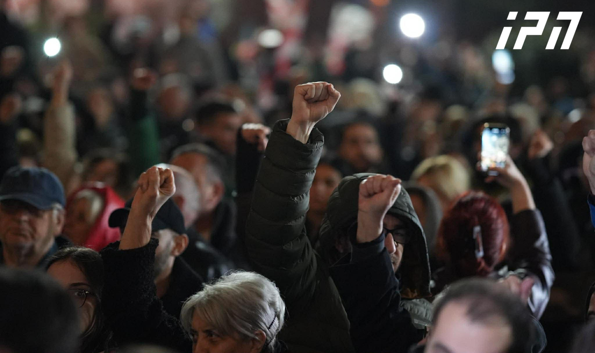 აქციის მონაწილეების განცხადებით, შობას ერთად შეხვდებიან