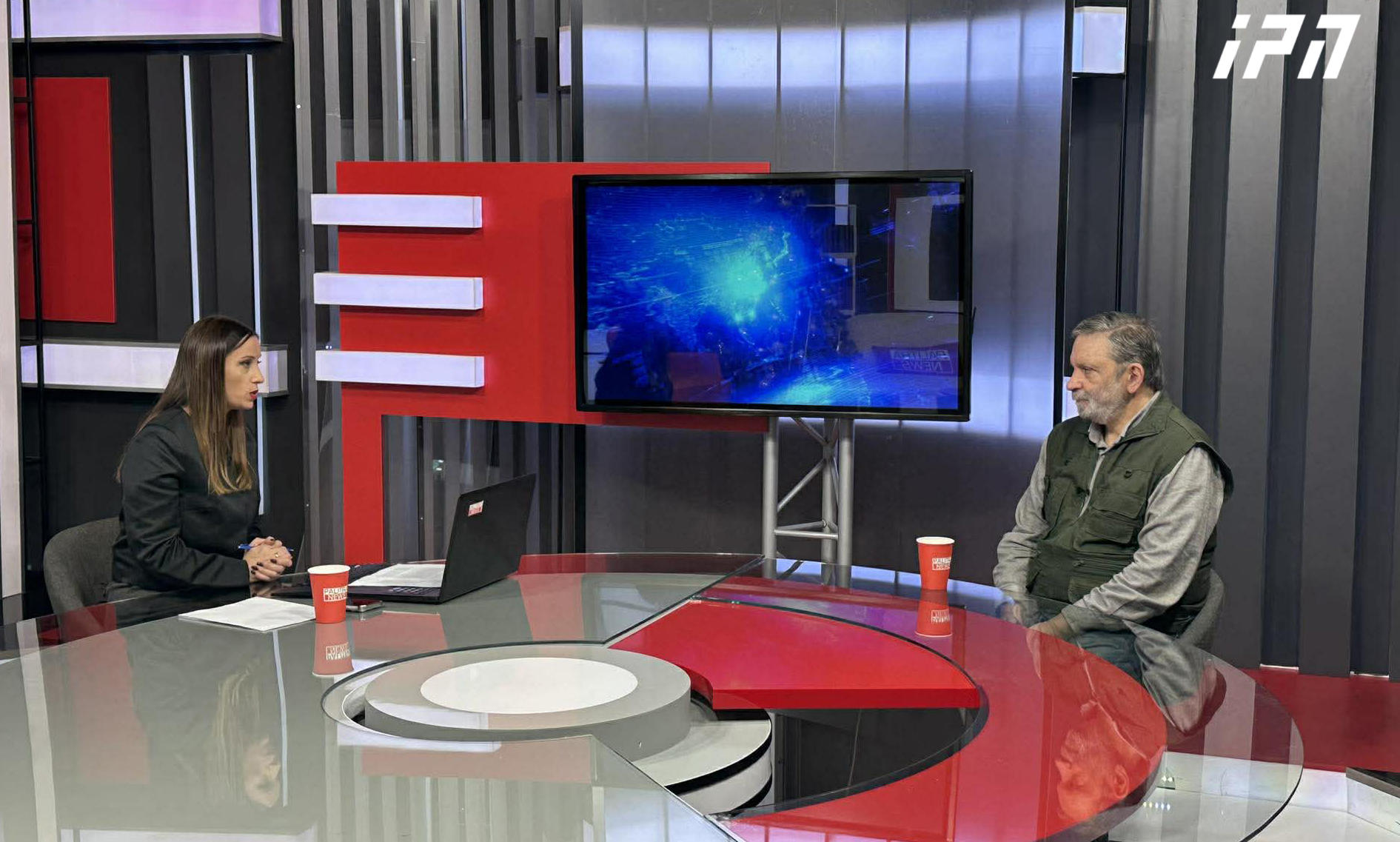 დავით დარჩიაშვილი - ივანიშვილის მომხრეთა დაჯგუფებას ადამიანებად არ მიაჩნია პროტესტის მონაწილეები, მათი ნება რომ იყოს, ქიმიურ იარაღსაც გამოიყენებდნენ და ბიოლოგიურსაც, საერთაშორისო საზოგადოება სხვანაირად უყურებს - მოთხოვნა იქნება, გაიხსნას და გამომზეურდეს მასალები