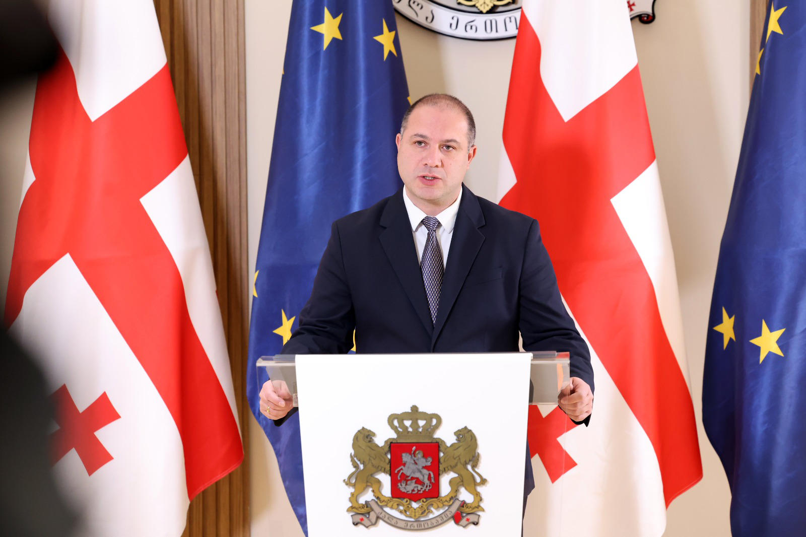 განათლების მინისტრი - უცხოელი სტუდენტების მიღება სახელმწიფო უნივერსიტეტებში, გამონაკლისი შემთხვევების გარდა, შეუძლებელი იქნება - უცხოელი სტუდენტი, რომელსაც სურს სწავლა საქართველოში, შეძლებს ჩააბაროს კერძო უნივერსიტეტებში