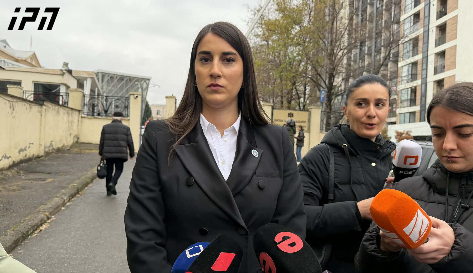 პროკურორის განცხადებით, ჯუანშერ ბურჭულაძის, მის მოადგილის და ბურჭულაძის ცოლის ძმის საქმეში ბრალდების მხარეს 135 მოწმე ჰყავს