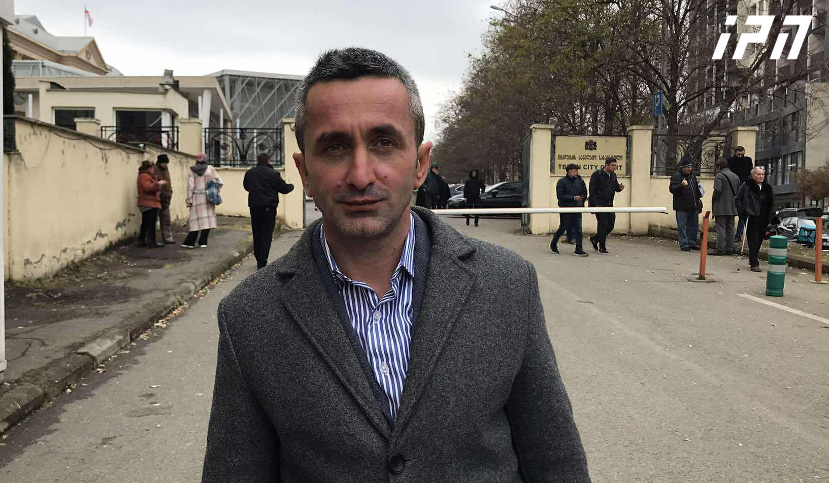 ადვოკატი - კადრებში ჩანს, რომ ალექსანდრე ჩილაჩავა პრეზიდენტის სასახლესთან, ქუჩაზე დგას, არც არაფერს ისვრის, არც იგინება - პროკურატურა ვერცერთ მოწმეს ვერ მოიყვანს, რომელიც იტყვის, რომ მან ძალადობრივი ქმედება განახორციელა