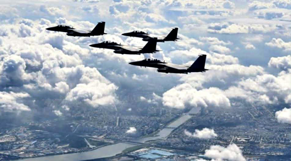 Reuters - რუსული და ჩინური სამხედრო თვითმფრინავები სამხრეთ კორეის საჰაერო თავდაცვის საიდენტიფიკაციო ზონაში შეფრინდნენ